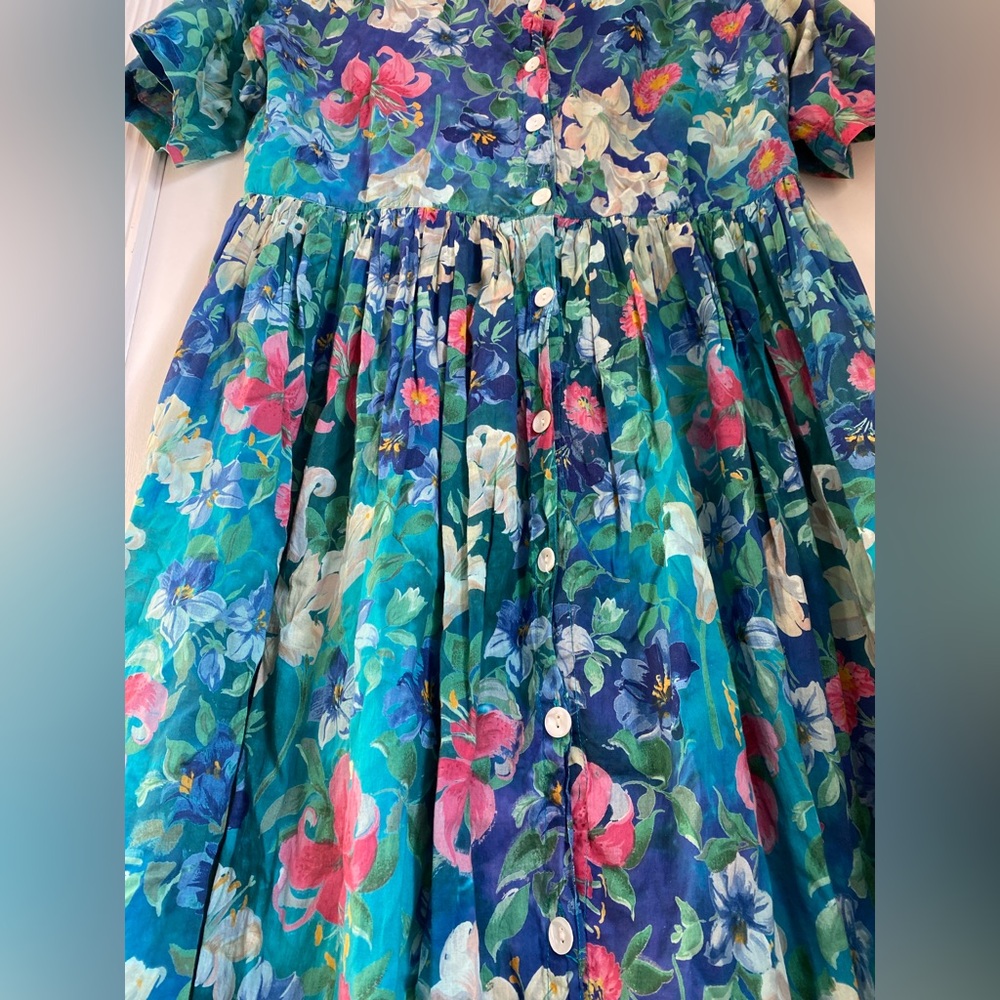 Adorable Vintage Floral Cotton Midi Dress - Picture 5 of 8